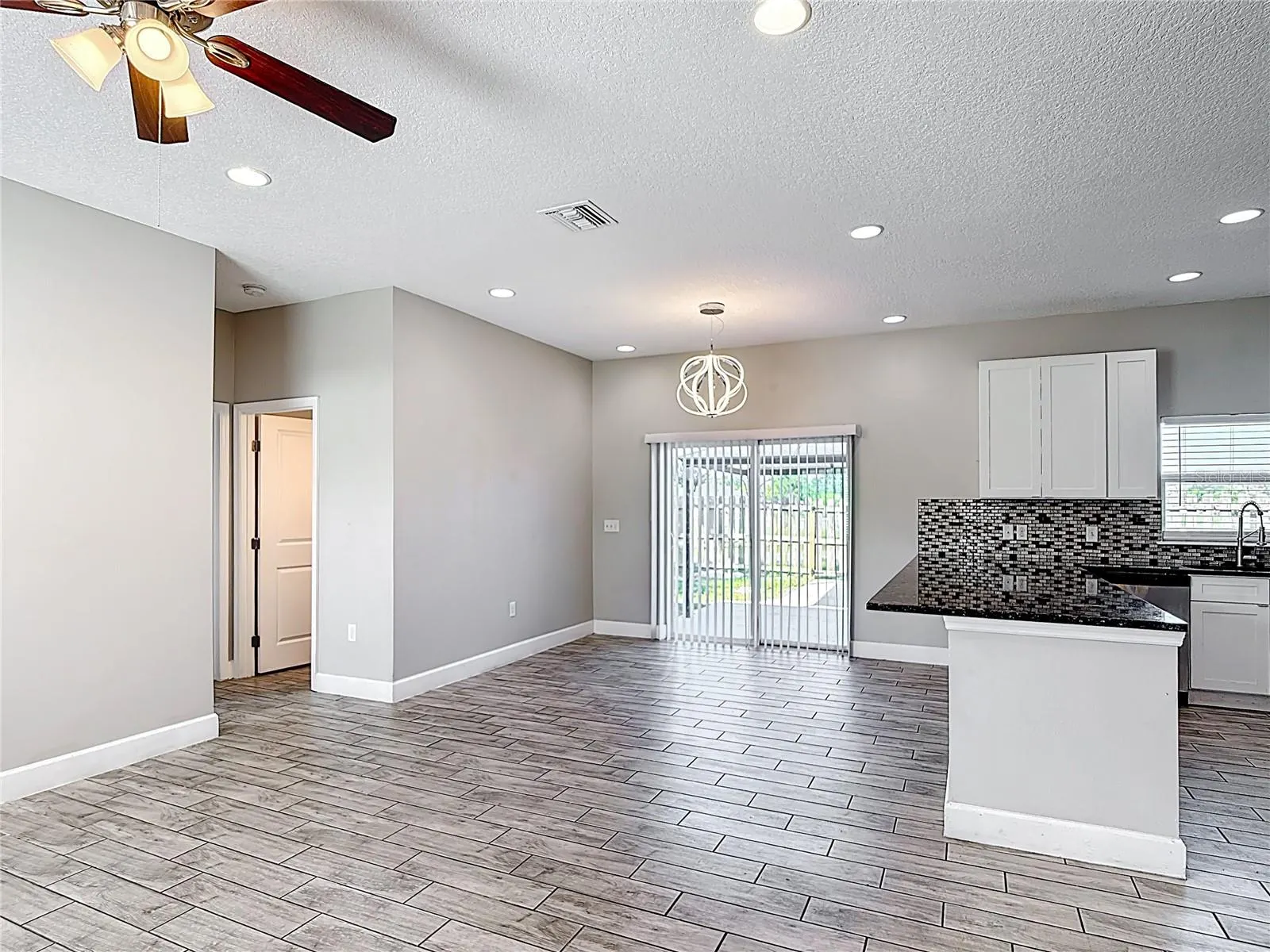 344 BUENAVENTURA BLVD