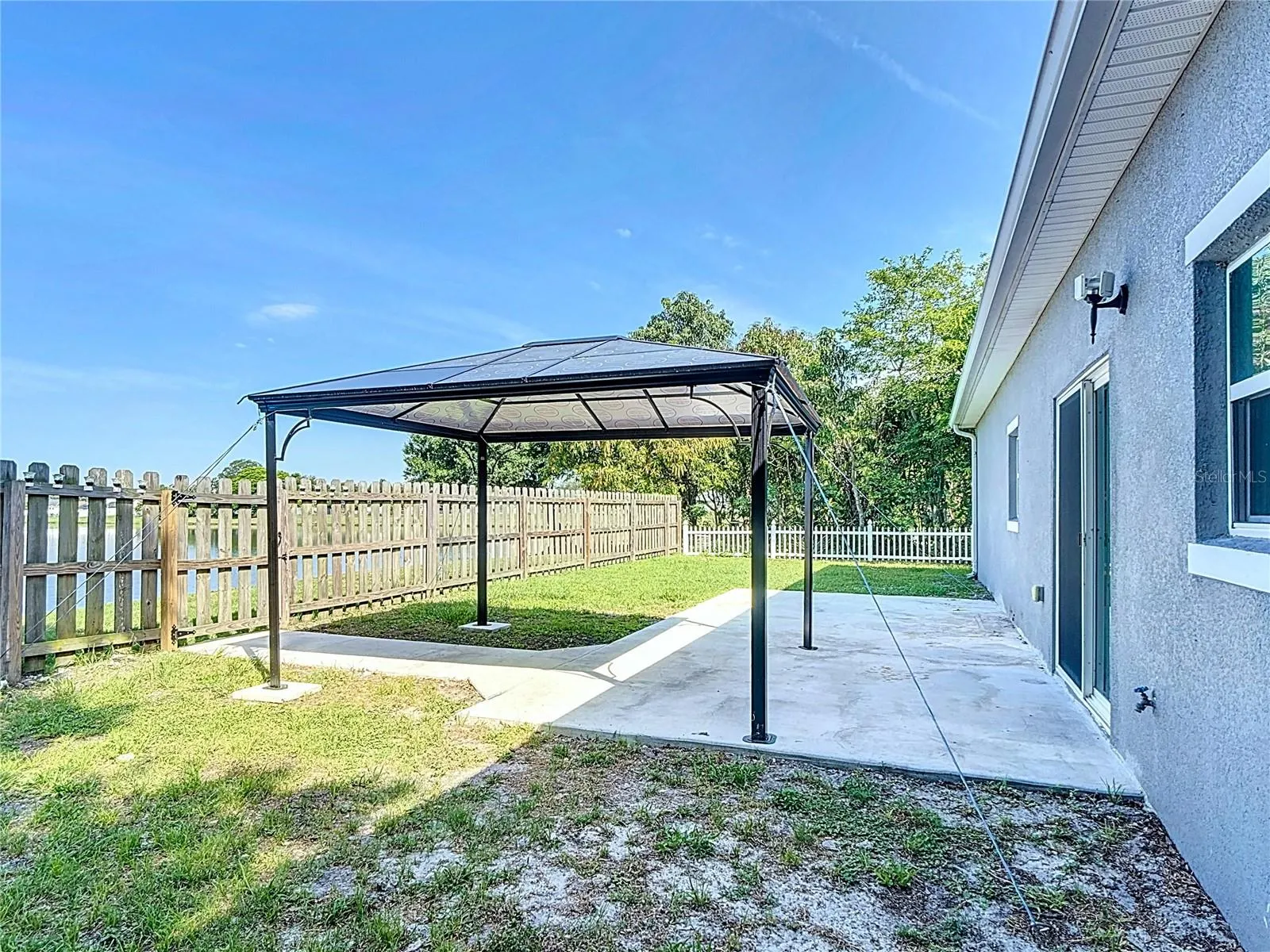 344 BUENAVENTURA BLVD
