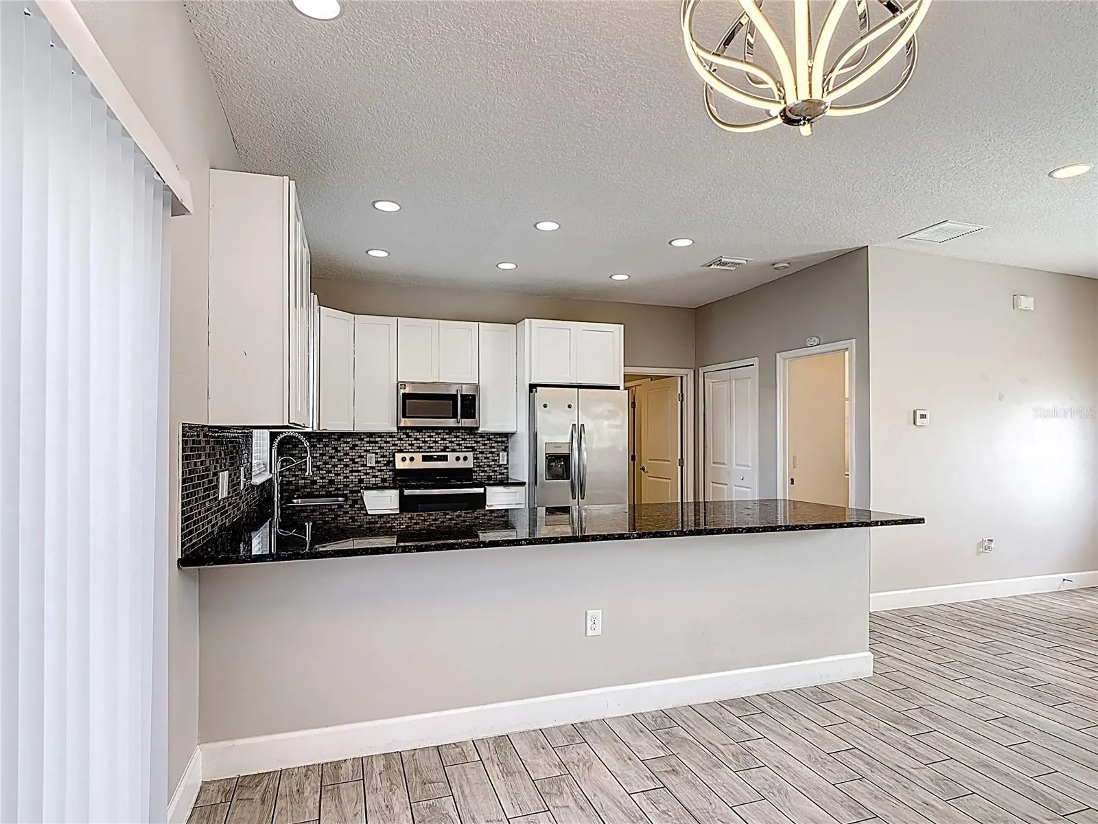 344 BUENAVENTURA BLVD