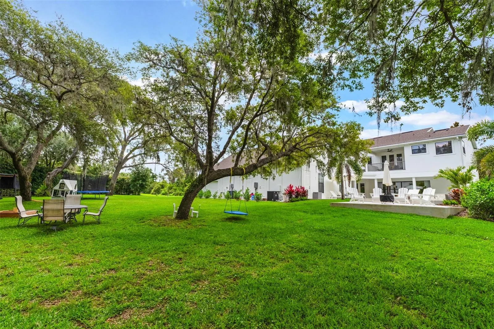 5351 CARSON ST