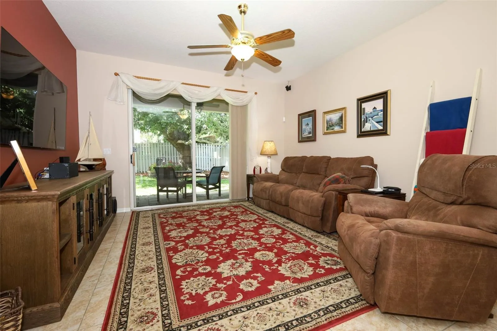 4954 ALAVISTA DR