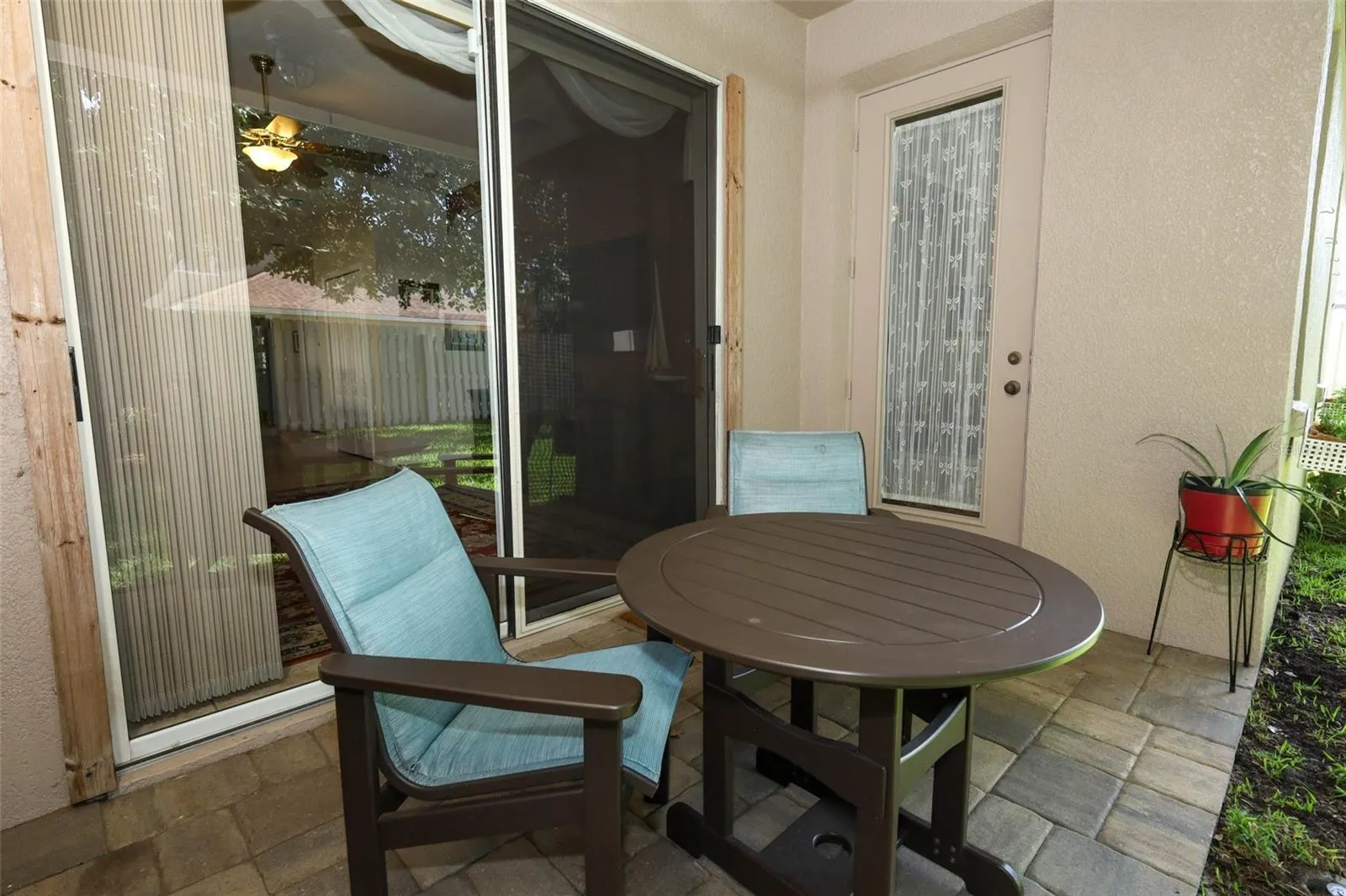 4954 ALAVISTA DR
