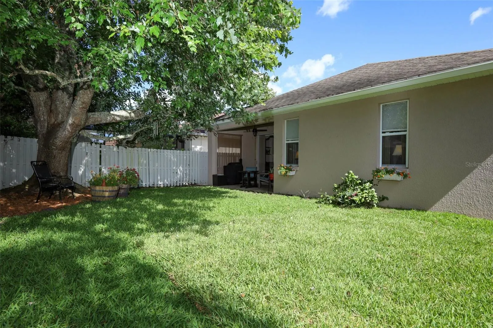 4954 ALAVISTA DR