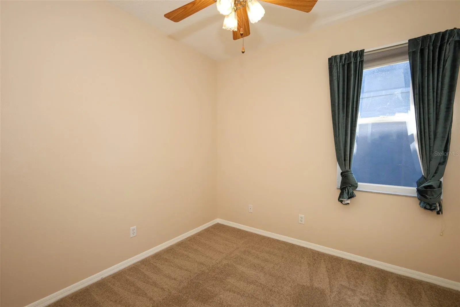 4954 ALAVISTA DR