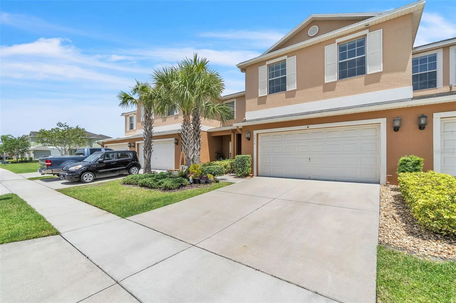 3256 RODRICK CIR