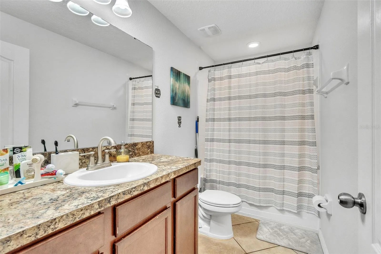 3256 RODRICK CIR