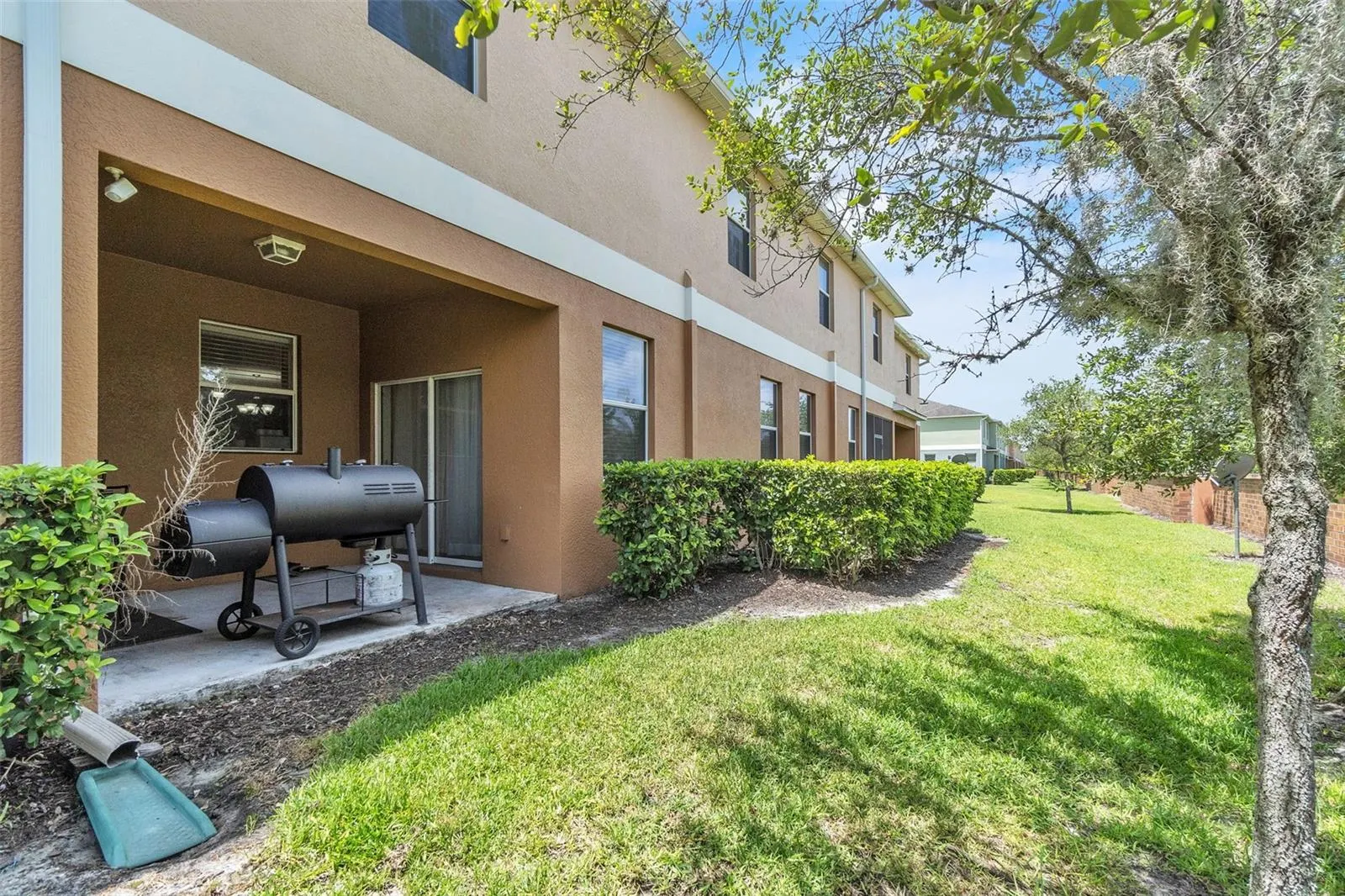 3256 RODRICK CIR