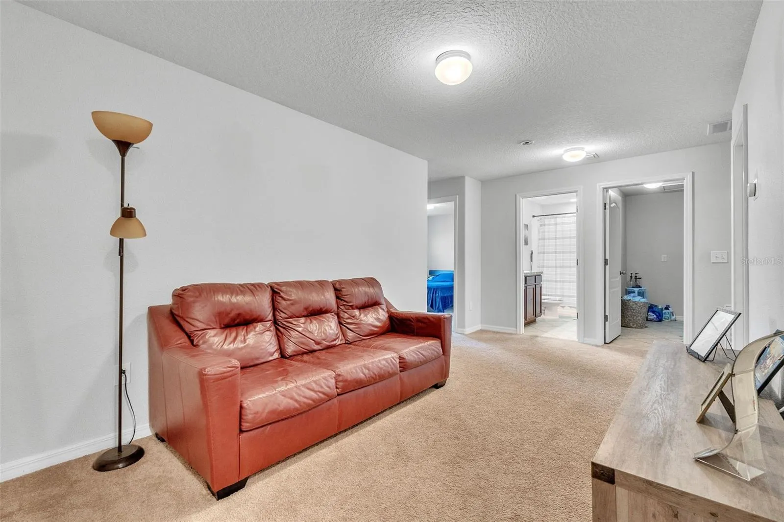 3256 RODRICK CIR
