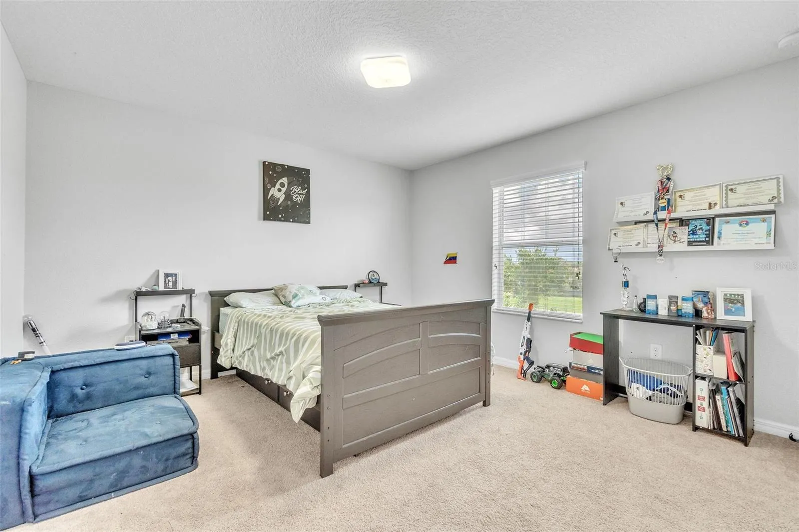 3256 RODRICK CIR