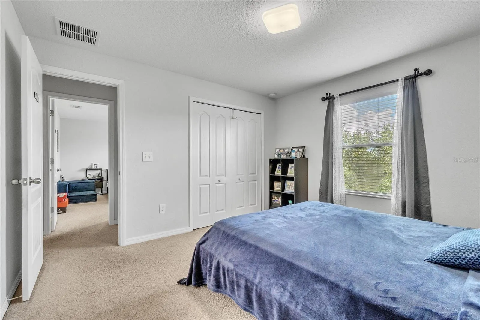 3256 RODRICK CIR