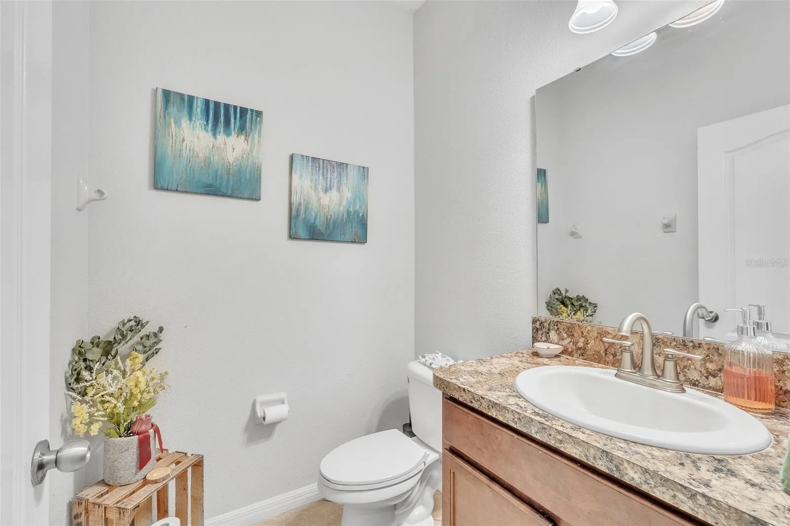 3256 RODRICK CIR