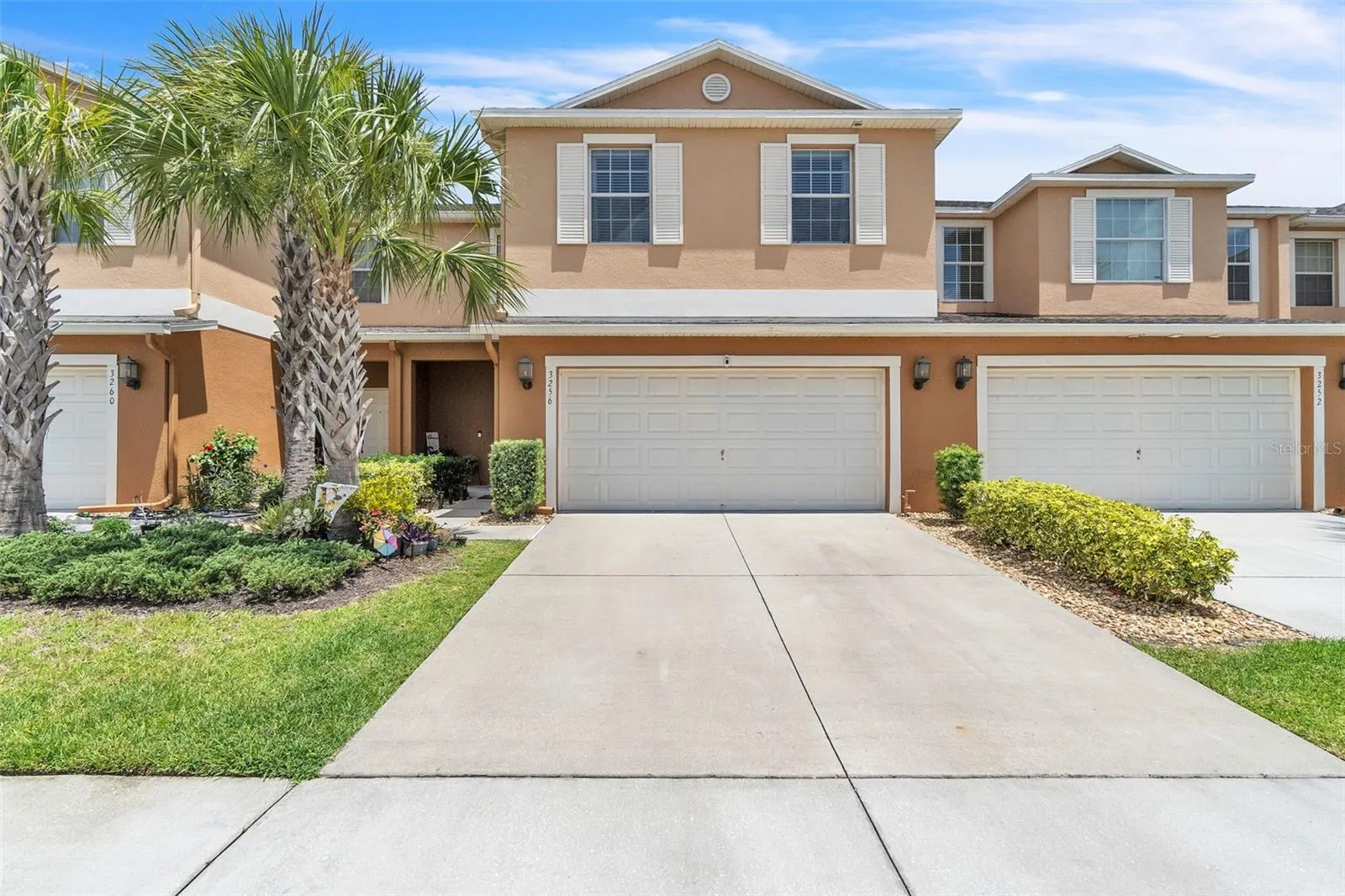 3256 RODRICK CIR
