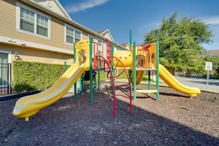 7583 SUNNY DREAMS LN