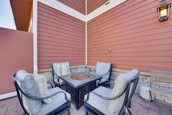 7583 SUNNY DREAMS LN