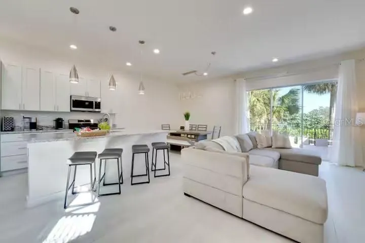 7583 SUNNY DREAMS LN