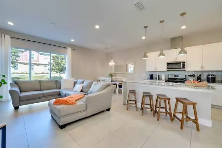 7583 SUNNY DREAMS LN