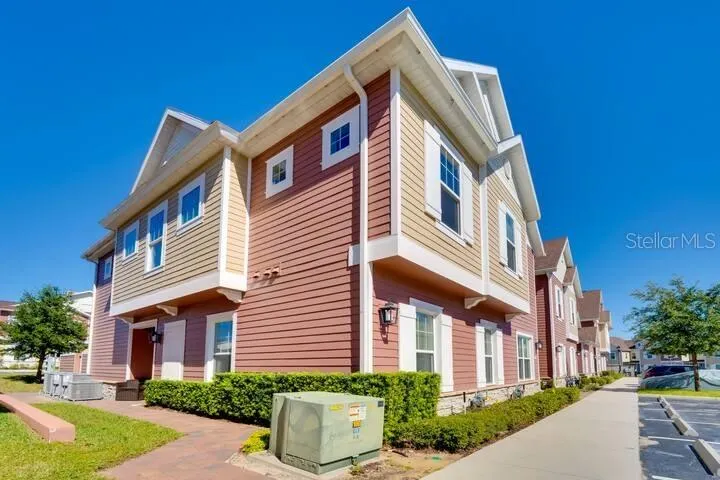 7583 SUNNY DREAMS LN