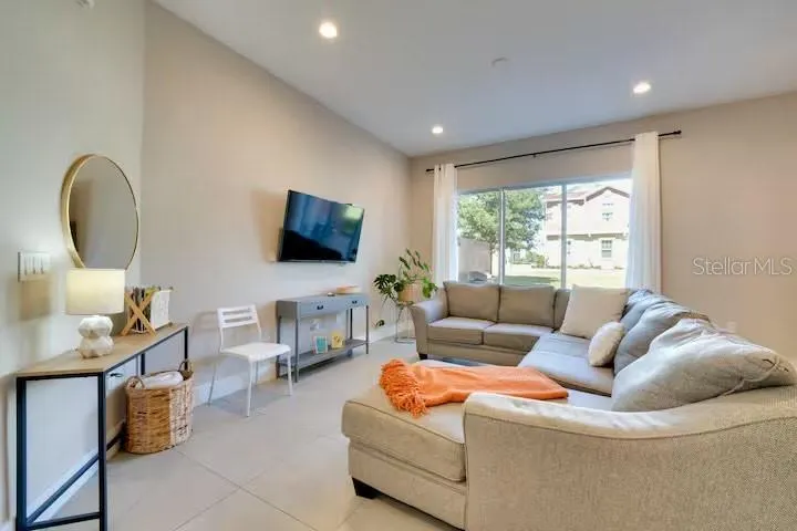 7583 SUNNY DREAMS LN