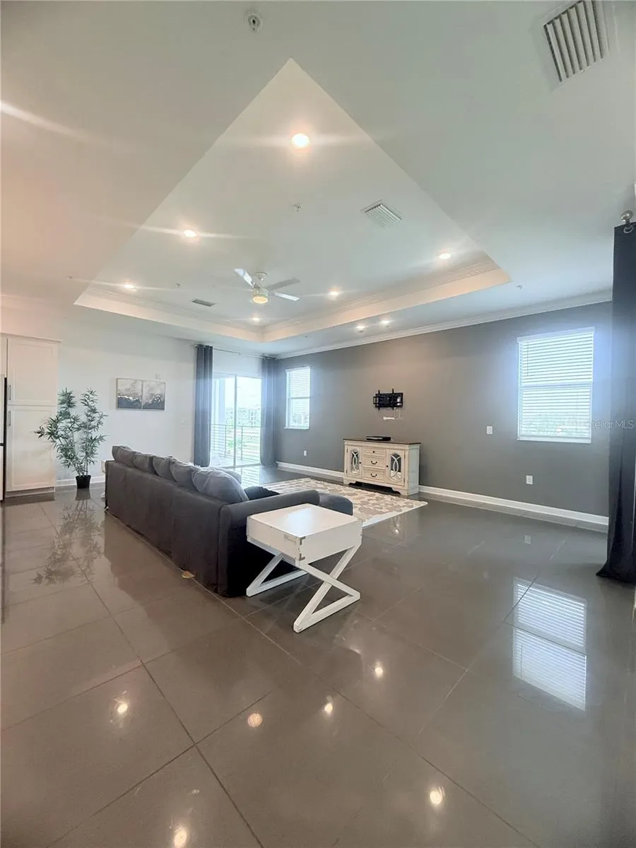4721 CLOCK TOWER DR #402, #402