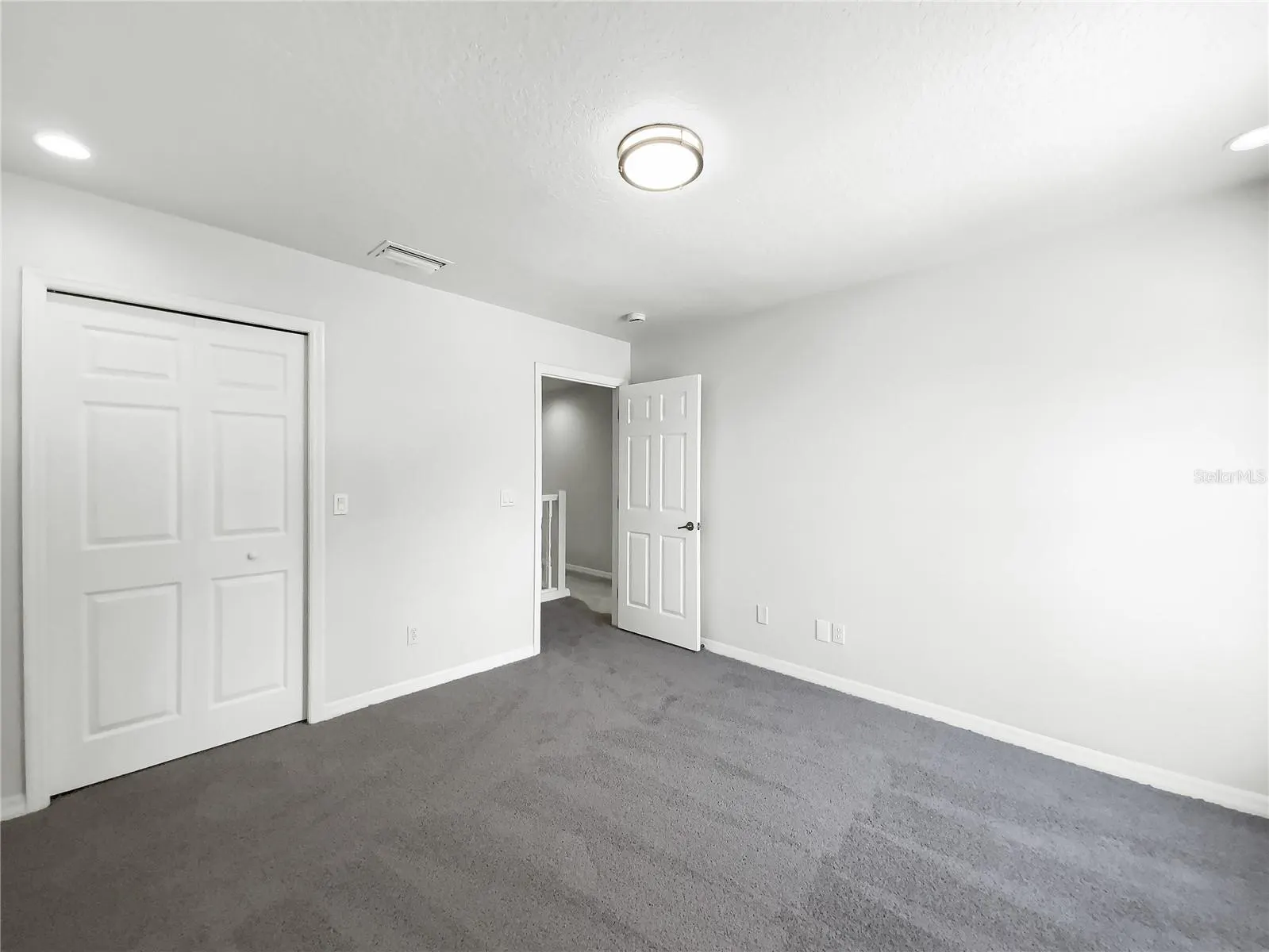 851 PLACID LAKE DR