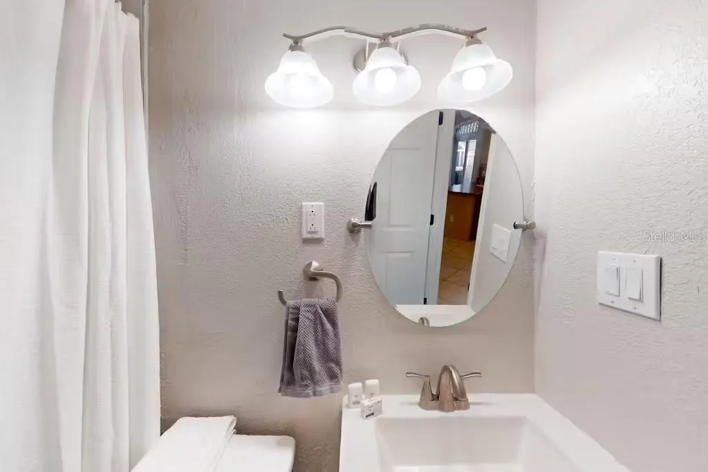 102 TITAN DR