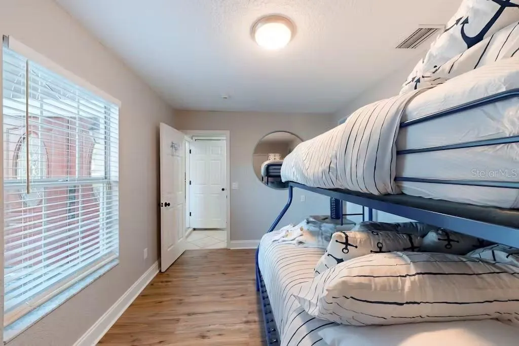 102 TITAN DR