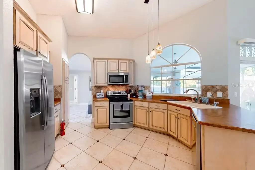 102 TITAN DR