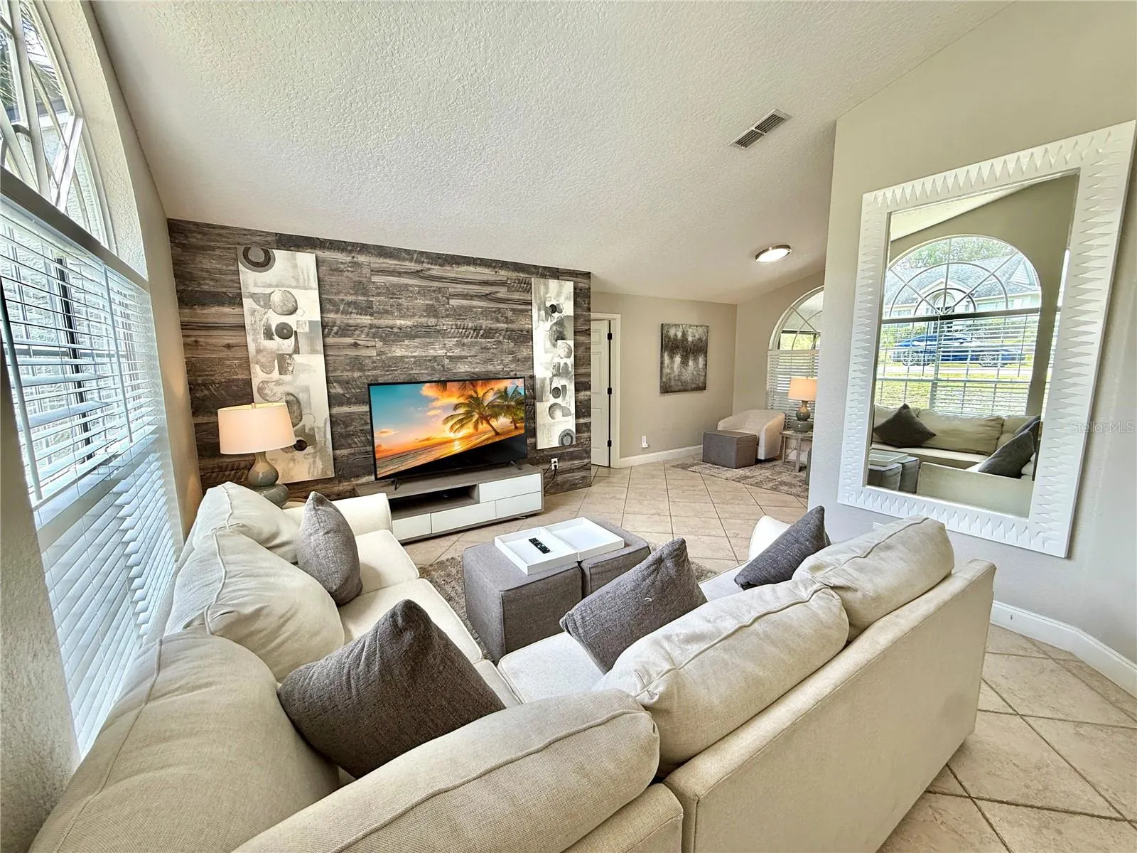 102 TITAN DR