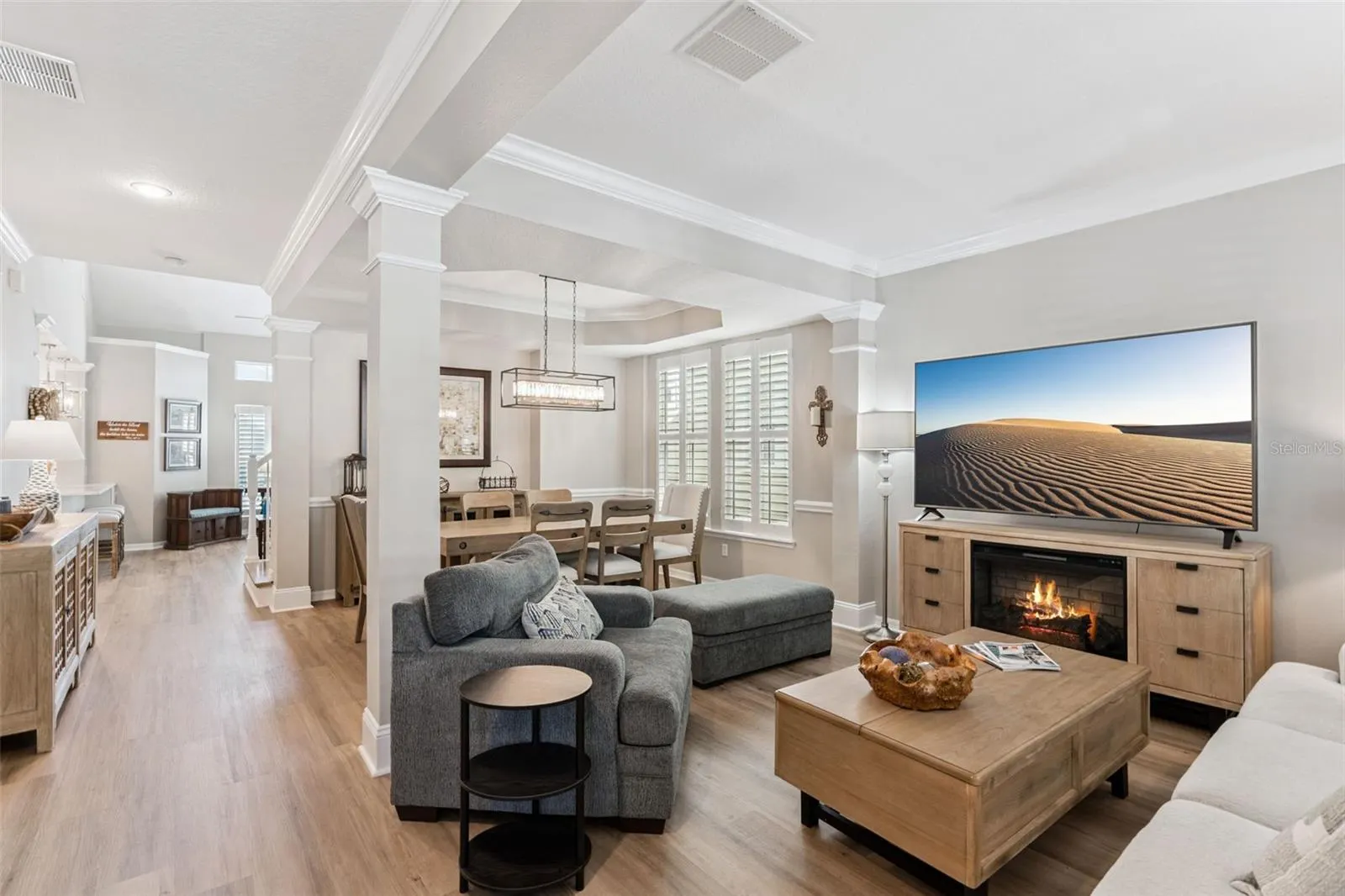 902 TOWHEE CT