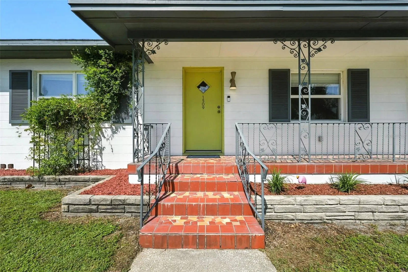 1509 MEADOWBROOK AVE