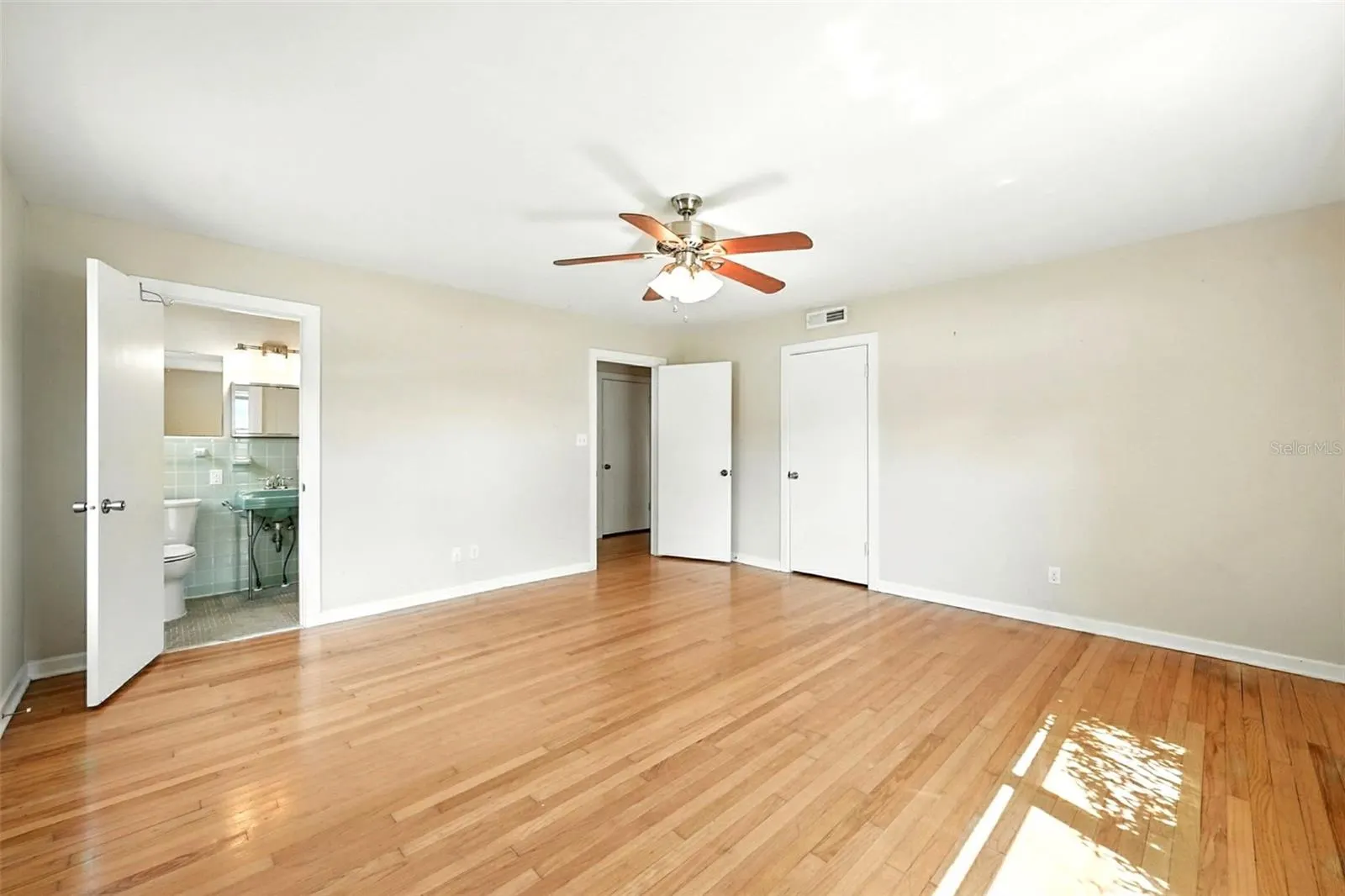 1509 MEADOWBROOK AVE