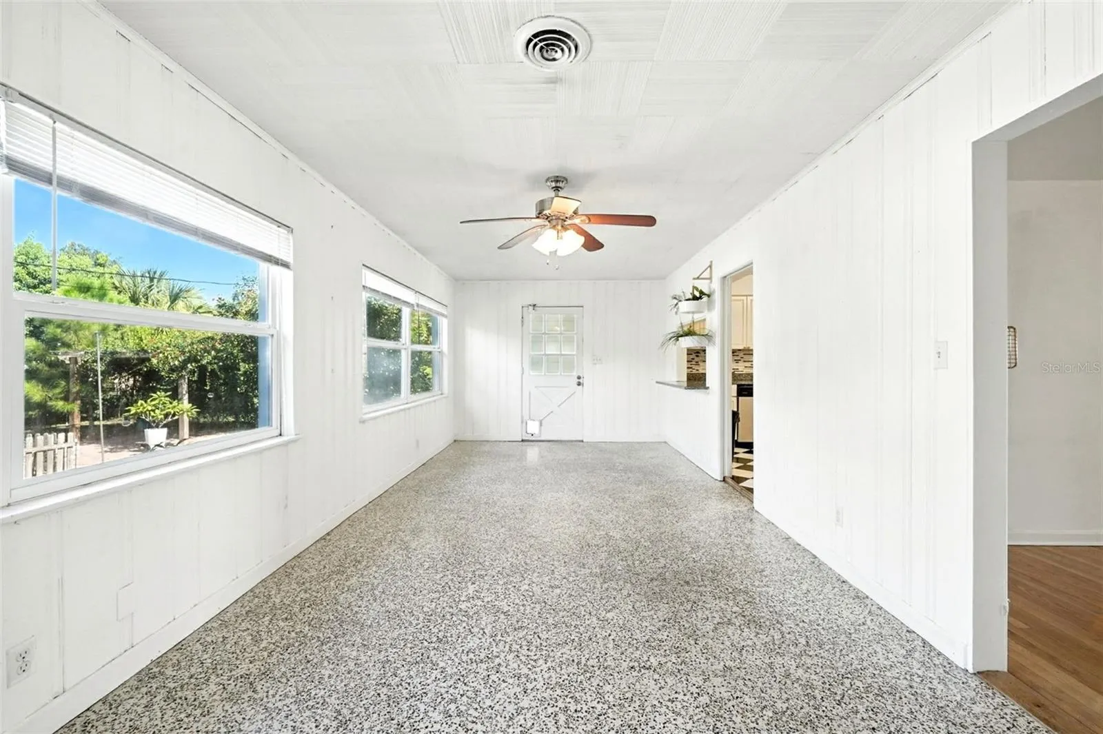 1509 MEADOWBROOK AVE