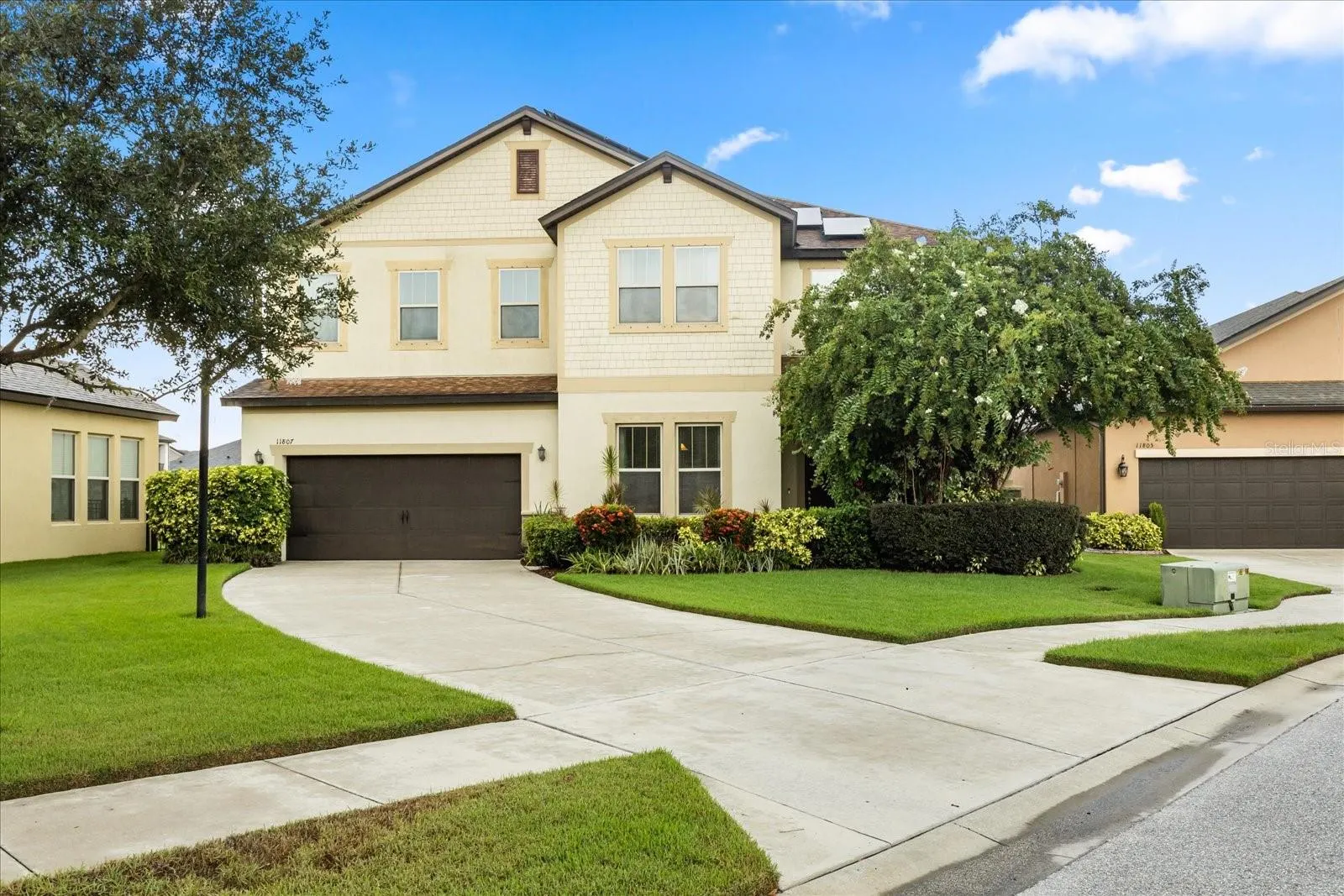 11807 CROSS VINE DR