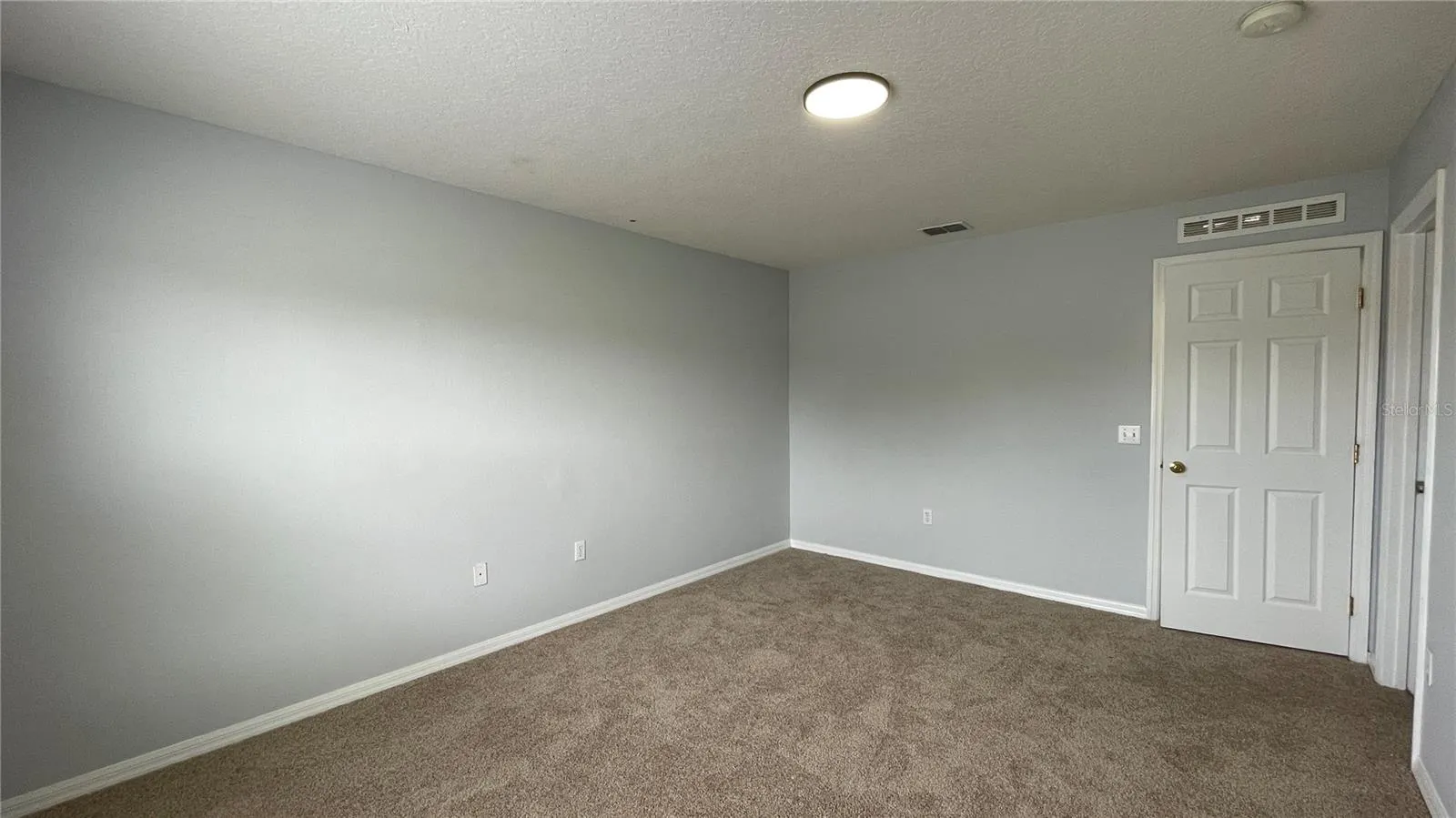 205 JOCELYN DR