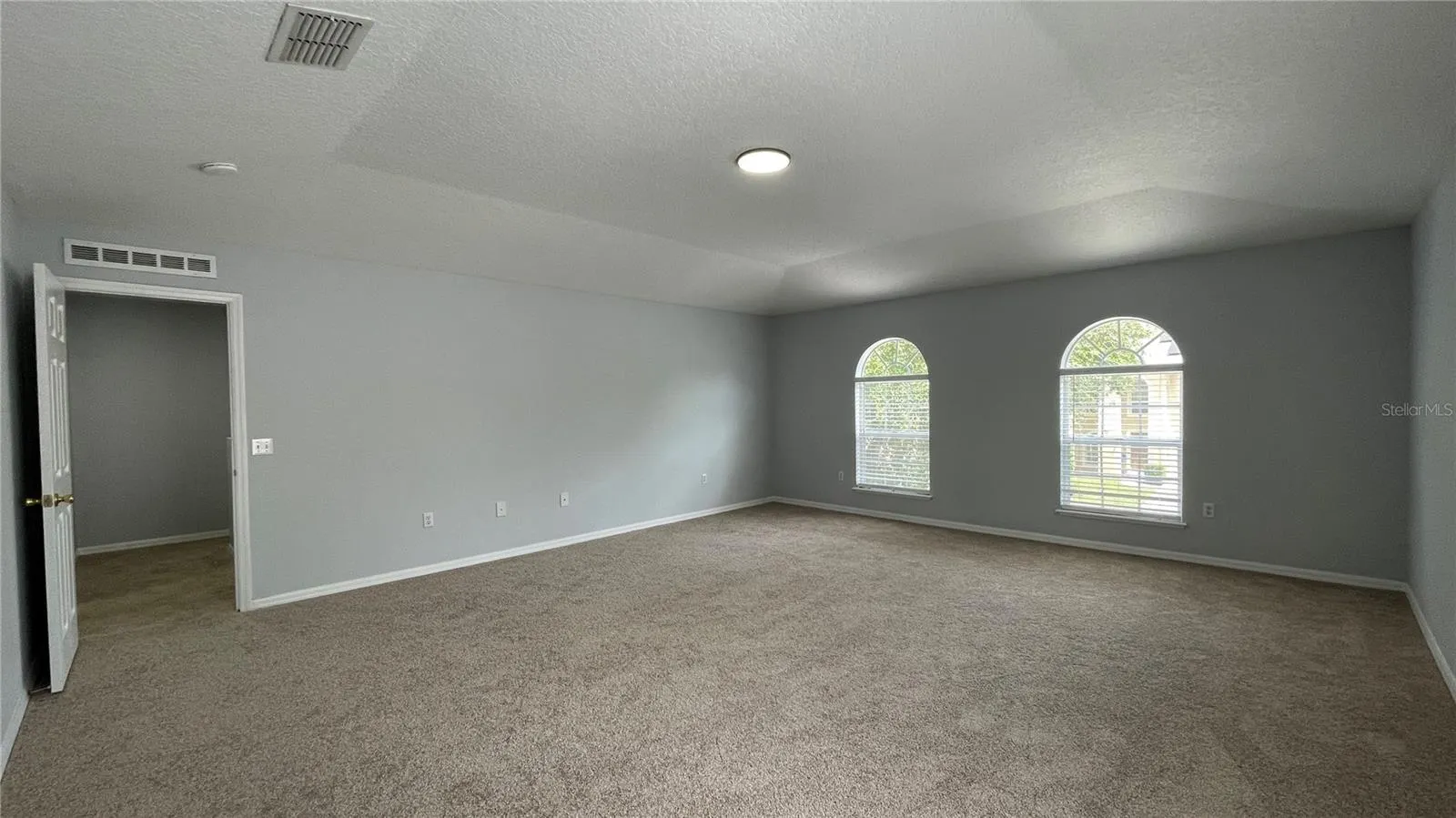 205 JOCELYN DR