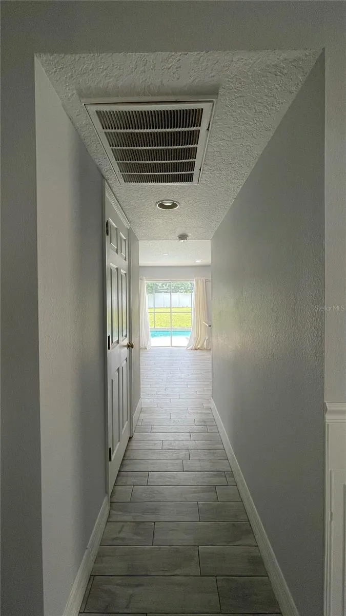 205 JOCELYN DR