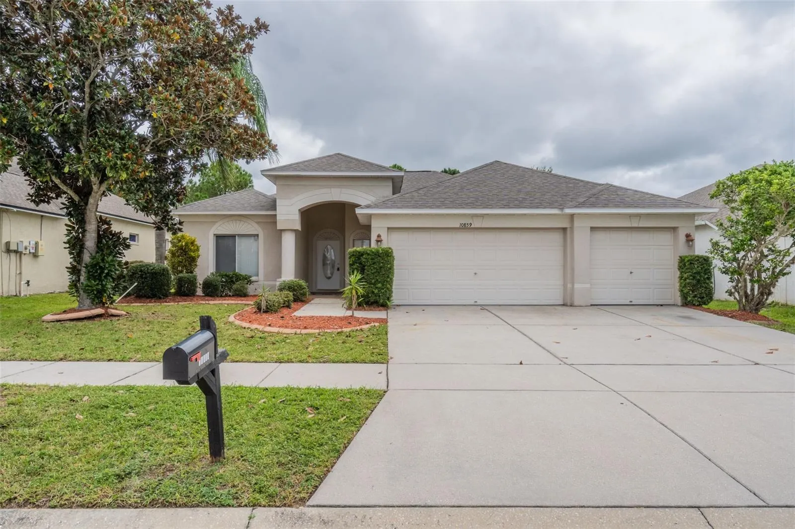 10859 HOFFNER EDGE DR