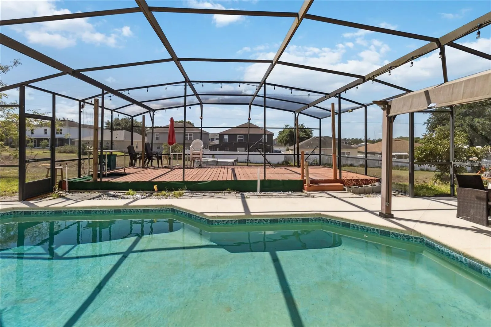 410 CANNA DR