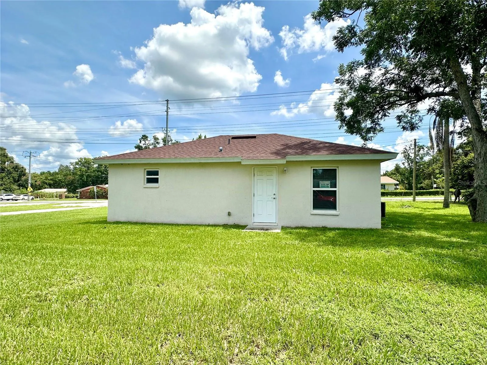 1526 PROVIDENCE RD