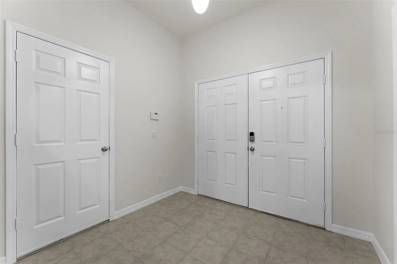 9141 OAK COMMONS WAY