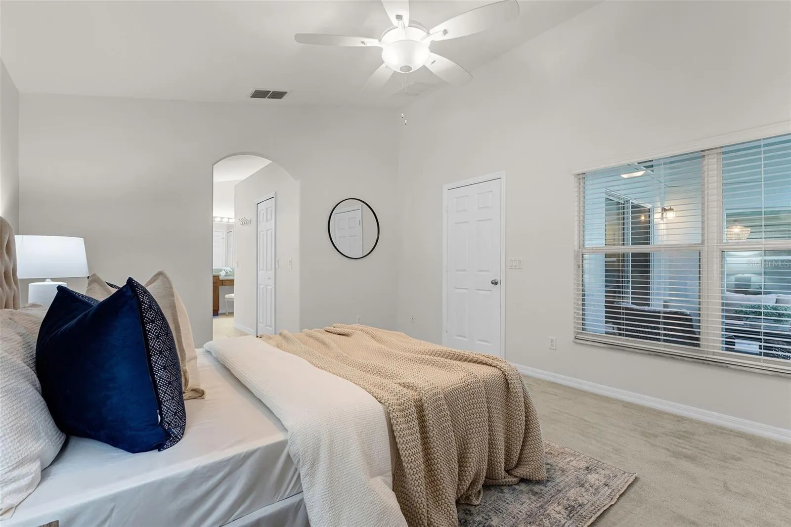 9141 OAK COMMONS WAY