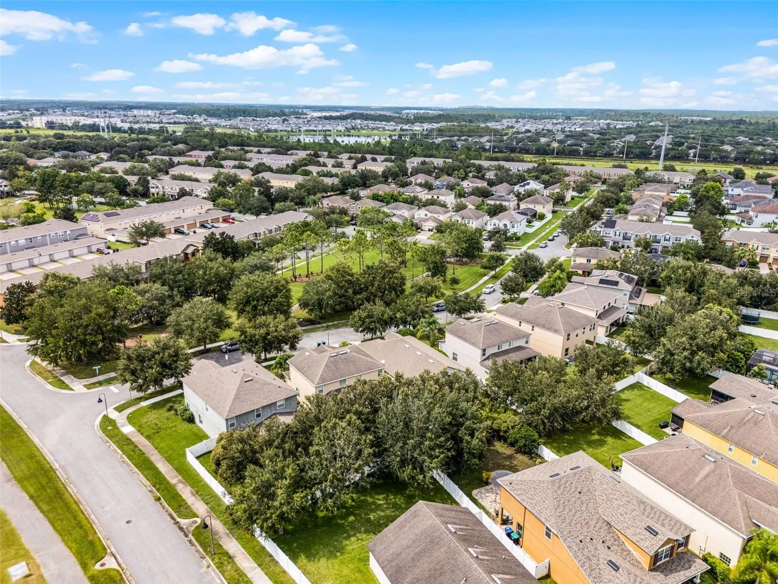 9141 OAK COMMONS WAY
