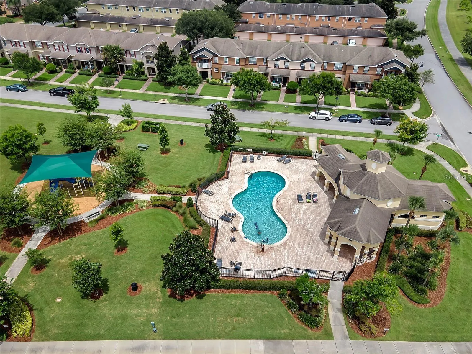9141 OAK COMMONS WAY
