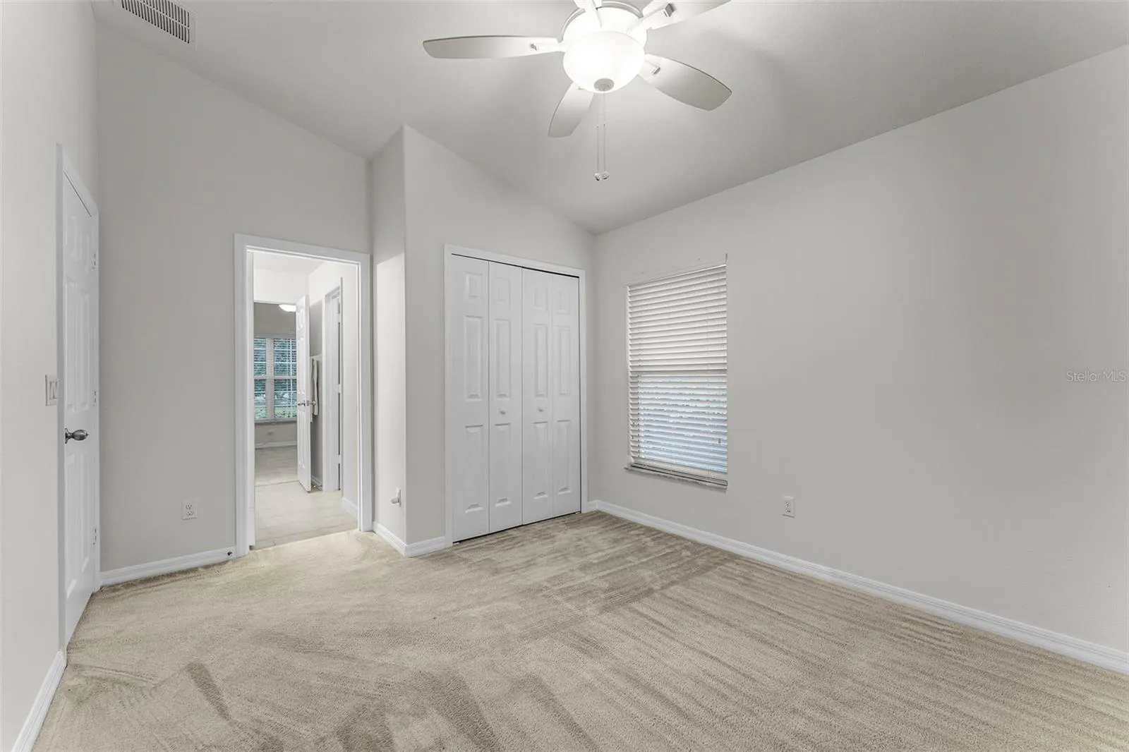 9141 OAK COMMONS WAY