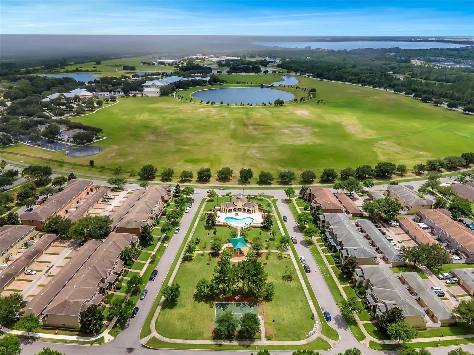 9141 OAK COMMONS WAY