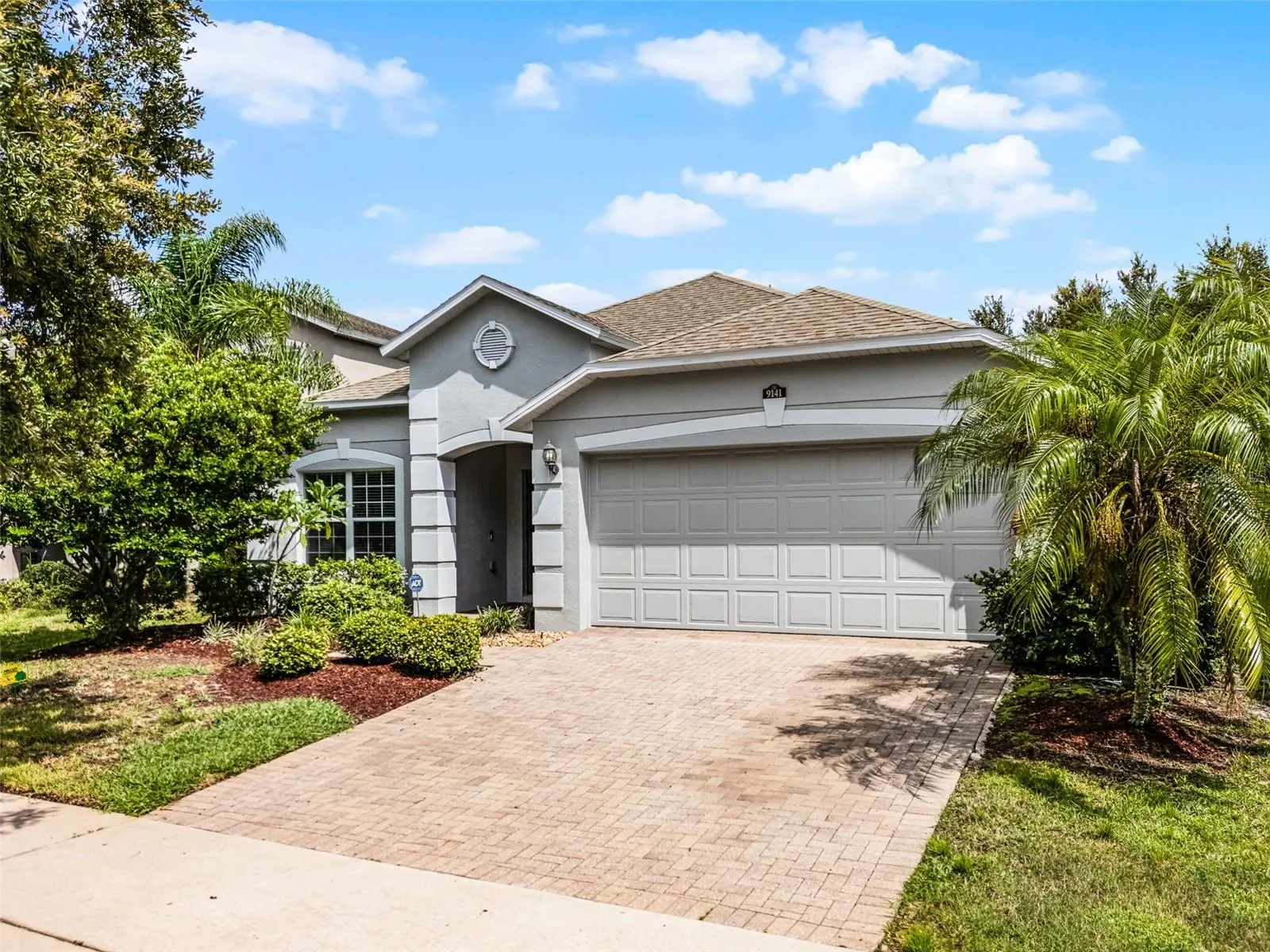 9141 OAK COMMONS WAY