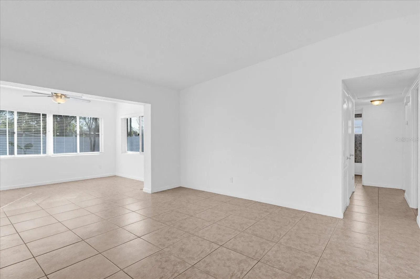 1725 MARCIA DR