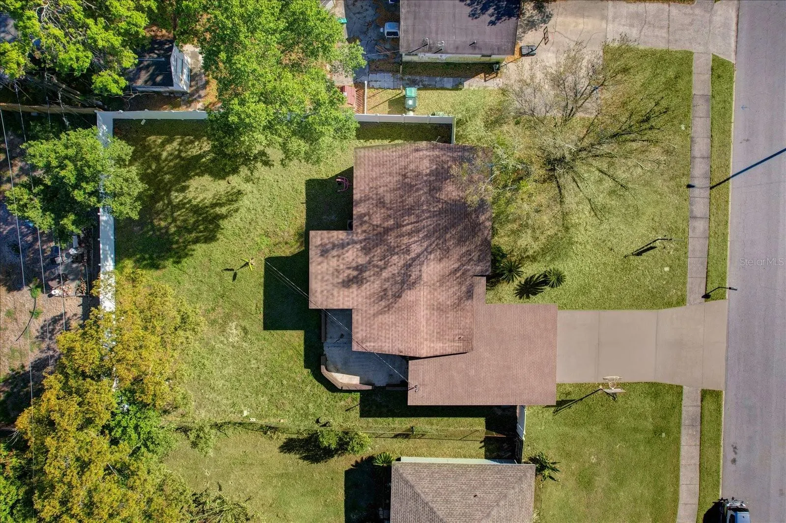 1725 MARCIA DR