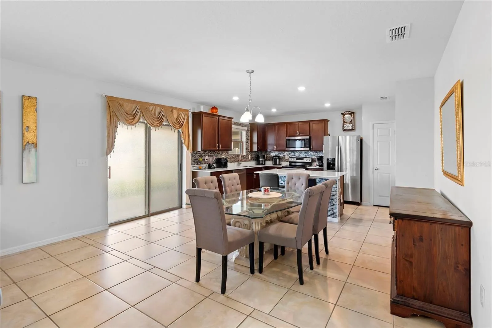 630 CITRUS ISLE BLVD