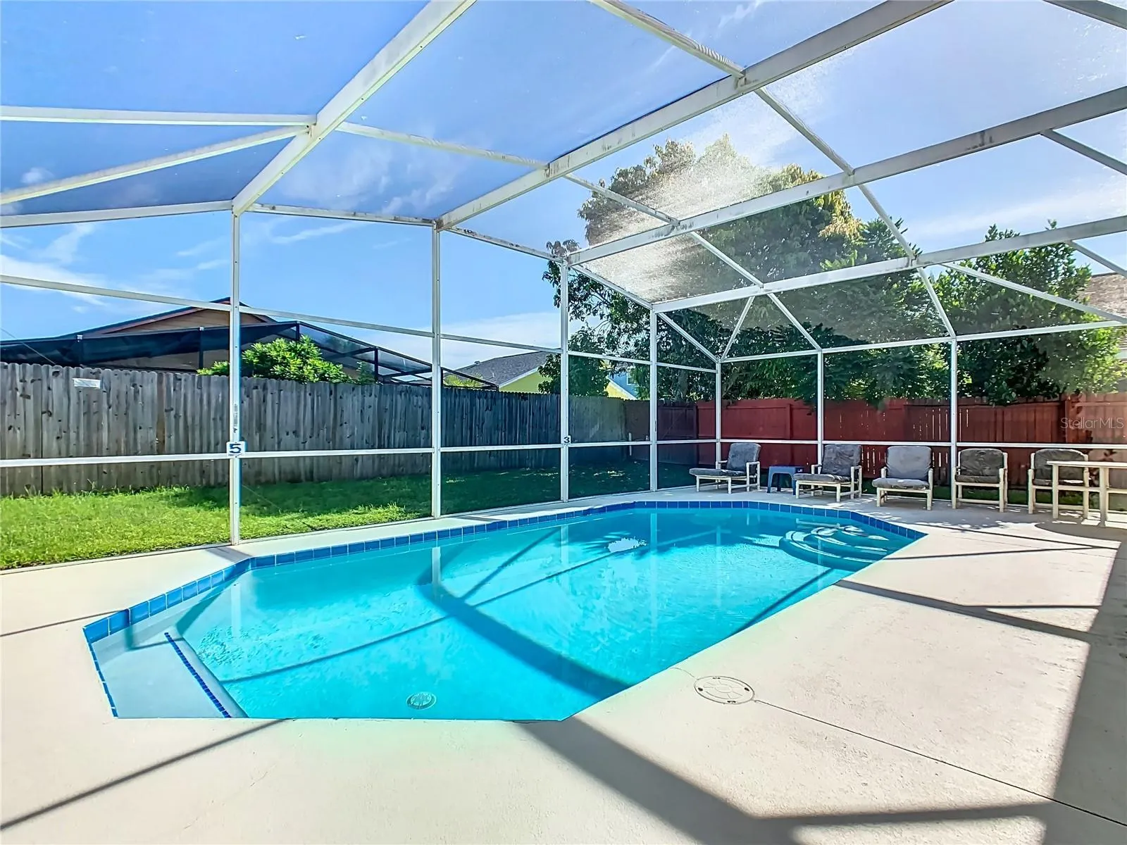 115 LOCHNESS LN